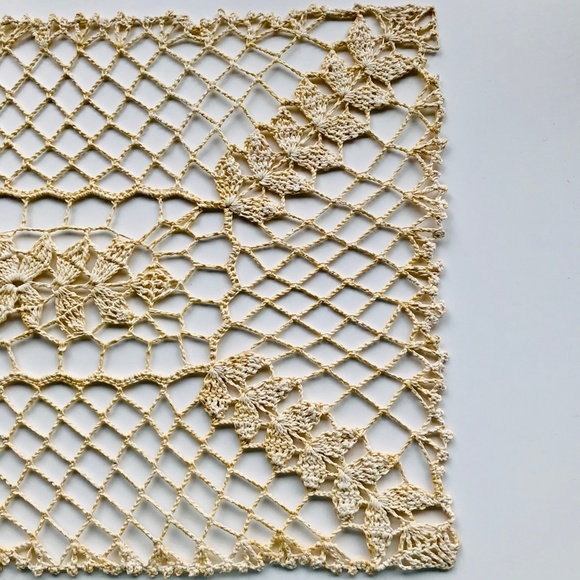 Vintage Set of 4 Woven Rectangular Placemats with Leaf Pattern - Picture 5 of 5